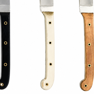 Tres cuchillos delgados para deshuesar con hojas curvas plateadas, mangos negros, blancos y marrones naturales, y empuñaduras remachadas para el recorte de carne. - Product Image 2