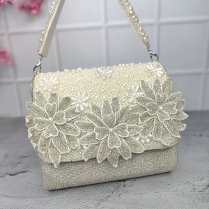 กระเป๋าคลัทช์งานปักลายดอกไม้ประดับมุกสุดหรู |   กระเป๋าถืองานแต่งงานแฮนด์เมดพร้อมสายสะพายไหล่ - Product Image 1