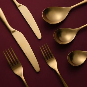 Ensemble de couverts en acier inoxydable design et écologique, mettant en valeur un style unique tout en maintenant une fonctionnalité pratique au quotidien, compatible lave-vaisselle - Product Image 6