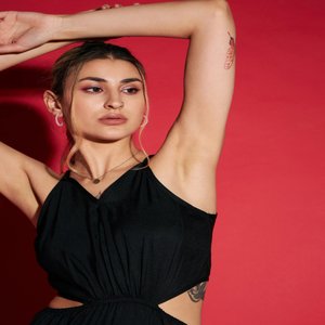 Venta al por mayor Primavera Verano 2025 Vestido largo hasta el suelo Casual Sencillo Tejido Color Liso Ecológico Transpirable Sexy Sin Mangas 100% algodón - Product Image 4