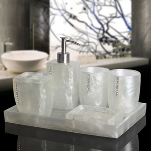 Ensemble de salle de bain en résine, design artisanal avec paillettes dorées, ensemble de salle de bain perlé de créateur, échantillon d'ensemble de salle de bain en résine époxy - Product Image 1
