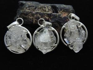 จี้เพชรเฮอร์คิเมอร์ คริสตัลธรรมชาติ ชุบเงินบนทองเหลือง ดีไซน์คลาสสิกสำหรับทุกเพศ-ของขวัญ เครื่องประดับแฟชั่น ของที่ระลึกสุดพิเศษ - Product Image 4