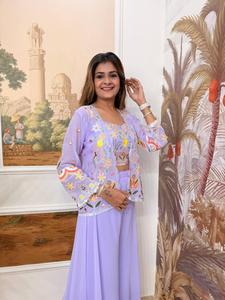 Ensemble trois pièces prêt-à-porter pour femme, style indo-occidental : veste koti brodée Georgette, chemisier cousu et pantalon palazzo élastique. - Product Image 5