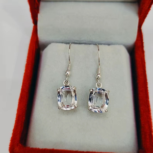 Pendientes Colgantes de Zafiro Blanco, Plata de Ley 925, Corte Cojín, Chapados en Oro, Hechos a Mano, Regalo de Aniversario para Mujer - Product Image 1