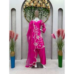 Party Wear Top-Bottom and Dupatta Set XL Tamaño con hilo y trabajo de secuencia para un aspecto elegante - Product Image 1