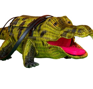 Handmade Crocodile Shaped Rattan <b>Bag</b> Plant Fiber <b>Wicker</b> Crossbody Animal Storage <b>Bag</b> Green With Pink Tongue - Product Image 4