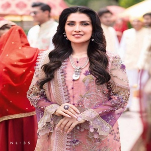 Riaz Arts ชุดสูทงานแต่งงานและปาร์ตี้ผ้าชีฟอง3ชิ้นสำหรับผู้หญิงสไตล์อินเดียและปากีสถานจำหน่ายโดย Jhoomro - Product Image 5