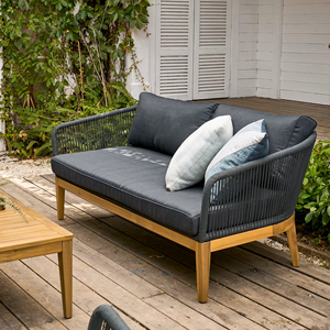 Sofá de Jardín Moderno de Dos Plazas, Cojines Lavables y Extraíbles, Resistentes al Agua, Estructura de Teca, Ecológico, para Interiores/Exteriores, Patio - Product Image 1