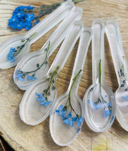 Cuillères en résine pour les fêtes - Cuillères à dîner personnalisables écologiques - Articles de cuisine uniques - Product Image 5