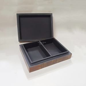 กล่องเก็บไพ่โป๊กเกอร์เรซิ่นลายหินอ่อนสุดหรู พร้อมเคลือบเงาอย่างมืออาชีพ ของขวัญสำหรับคนรักไพ่ - Product Image 4