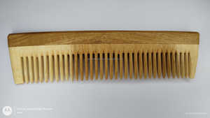 Peine de pelo de madera de Neem respetuoso con el medio ambiente para promoción de salón de casa y uso de viaje de proveedor indio a precio de exportación - Product Image 2