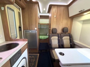 Camping-car MAXUS RV90 Life Home V90 Deluxe <span class=keywords><strong>2021</strong></span>, grande cabine C-Type, diesel 2.0T automatique, lit transversal arrière, toit rigide fixe - Product Image 6