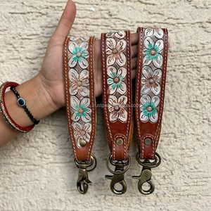 Nueva Llegada Mano Tooled Cuero Muñequera Llaveros En Relieve Estampado Floral Cuero Llaveros Tooled Accesorios de cuero Correas para llaves - Product Image 5