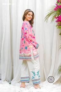 Conjunto de Kurta y Pantalón Corto con Abertura Lateral, Diseño Moderno, Rayón Slub con Estampado Floral, Moda Femenina, Fabricante, Proveedor Indio - Product Image 6