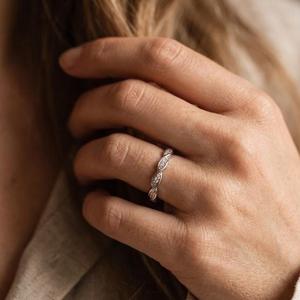 Anillo de compromiso de oro macizo de 10K, 14K, 18K con diamante cultivado en laboratorio de corte redondo, color E, claridad VVS, para mujer, joyería fina. - Product Image 1