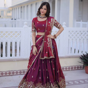 Lehenga Choli Dupatta de seda con bordado de diseñador indio, el más vendido, listo para usar, traje de fiesta y boda con vestido de seda. - Product Image 1