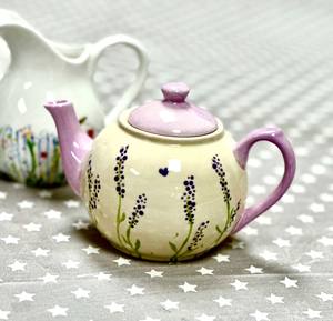 Théière charmante à motif cerise avec bec verseur lisse, poignée confortable, corps isotherme, idéale pour servir le thé - Product Image 4