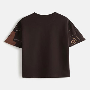 เสื้อยืดแขนสั้นสีน้ำตาลสำหรับผู้ชาย คอกลม ทรงปกติ ผ้าฝ้ายถัก 100% พิมพ์ลายดิจิทัล ระบายอากาศได้ดี แห้งเร็ว ไม่ยับ - Product Image 4