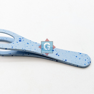 Pinzas Modernas para Cejas con Puntas Inclinadas, Diseño Azul Moteado, Mango de Plástico Cómodo - Product Image 4