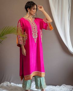 Último Diseño de Ropa de Fiesta: Top de Seda Chinon con Bordado de Lentejuelas y Palazzo con Dupatta Bordada con Lentejuelas y Encaje - Product Image 2