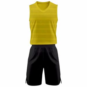Ensemble d'uniformes de basketball personnalisés par sublimation pour hommes et jeunes, maillots et shorts d'entraînement en tissu mesh respirant, haute qualité - Product Image 4