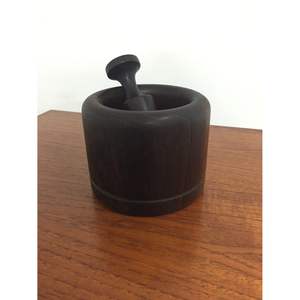 Mortero y Maja de Madera de Acacia Ecológicos para Moler Hierbas y Especias - Product Image 4