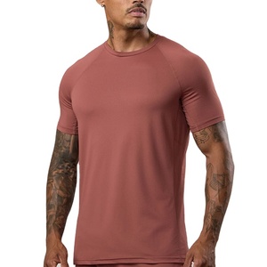 Vêtements de sport pour hommes, t-shirt de sport respirant et écologique en coton 100% pour la course à pied et la musculation, coupe ajustée, 180 g/m², vente en gros - Product Image 1