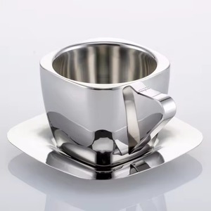 Taza de Café de Acero Inoxidable de Lujo con Silueta Moderna, Aislada y Resistente al Calor para Cualquier Espacio de Trabajo o Encimera de Cocina - Product Image 4