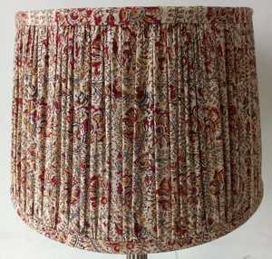 Oferta especial: Pantallas de lámpara de lino estilo Empire con diseño floral en rojo y verde, compatibles con casquillos E27 para lámparas de escritorio y de pie. - Product Image 5