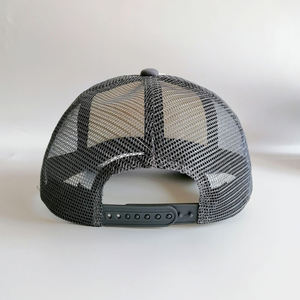 Gorra de Béisbol ZESHAN ZAFAR, Venta al Por Mayor de Fábrica, Logotipo Personalizado, Negra, 5 Paneles, Poliéster, Espuma en la Parte Delantera, Malla de Dos Tonos, Unisex, Ajustable - Product Image 3