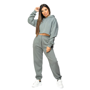 Combinaisons de sport pour femmes à la mode, en tissu polaire de coton, deux pièces, fabriquées au Pakistan - Product Image 6