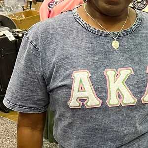 Chemise en chenille denim AKA pour femme, col rond, lettres grecques, haut décontracté de haute qualité - Product Image 6