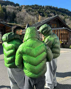 Chaqueta de Plumón Personalizada para Hombre OEM, Chaqueta de Invierno Ligera y Cálida, Chaqueta Impermeable con Estampado Personalizado, Chaqueta de Plumón Cortavientos para Hombre - Product Image 4