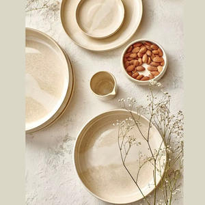 Bol en céramique chic, couleur ivoire moucheté, finition brillante, profil arrondi, robuste, résistant à la chaleur, parfait pour la salle à manger au quotidien. - Product Image 3