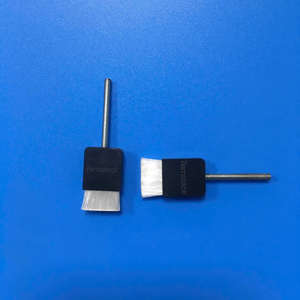 Brosse pratique Nynol, brosse pour clavier de taille mini pour un nettoyage facile, fabriquée au Vietnam - Product Image 1