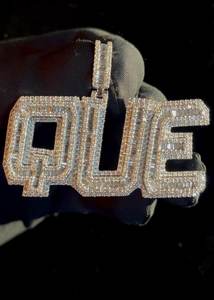 Colgante de nombre personalizado con diamantes de moissanita, estilo hip hop, con incrustaciones de pavé, joyería de lujo unisex. - Product Image 4