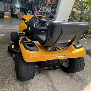 รถตัดหญ้าแบบนั่งขับ AS 900 Enduro ความจุสูง ออกแบบมาเพื่องานจัดสวนที่หนัก ทนทาน พร้อมระบบควบคุมการขับขี่ที่มั่นคงและทรงพลัง - Product Image 1