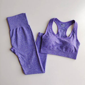 Ensemble de sport 2 pièces grande taille personnalisé avec logo pour femme : Soutien-gorge de sport sans couture à dos croisé et Legging d'entraînement froncé anti-transpiration - Product Image 6