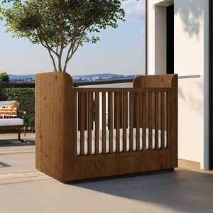 Collection Parfaite : Lit Bébé Moderne en Bois Massif avec Literie Douce Pastel et Jouet Éléphant en Peluche sur Matelas pour Enfants - Product Image 2