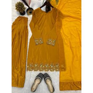 Conjunto de ropa de fiesta de diseñador para mujer, parte superior inferior y Dupatta, elegante y elegante - Product Image 1