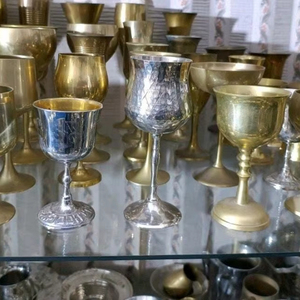 Nuevo Juego de Copas Kiddush de Plata y Latón de Doble Pared, Ecológicas, con Platillo a Juego, Esmaltadas, de Lujo, Personalizadas - Product Image 1