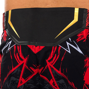 Shorts de bain pour hommes noirs et rouges à imprimé sublimé, séchage rapide, taille élastique, style sportif, coupe mi-haute - Product Image 6