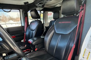 Jeep Wrangler Unlimited Rubicon Recon 4x4 de 2017 - Product Image 4
