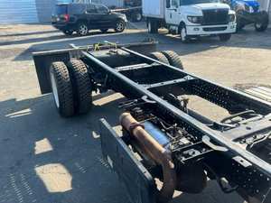 Tracteur routier diesel haute performance 6x4 avec cabine couchette pour le transport dans les zones éloignées - Product Image 6