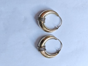 Pendientes de Aro Tribales con Perlas Naturales Doradas, Alambre Grueso Envolvente, Joyería Étnica Boho, Certificación IGI, para Mujer - Product Image 3