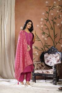 Ensemble Kurta en tissu romain de qualité supérieure, vente en gros, travail manuel, manches trois quarts, longueur mollet, avec pantalon en soie romaine et dupatta - Product Image 4