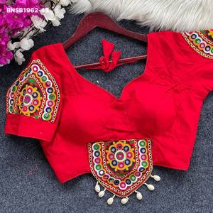 Collection de blouses pour festivals en coton magique avec broderie style Gamthi, patchwork et bordure en dentelle Kodi – Fournisseur d'Inde - Product Image 4