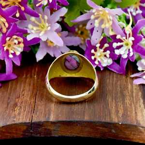 Bague fine de style bohème pour homme, en or vermeil 18 carats, avec pierre précieuse turquoise naturelle de forme ovale, motif aigle gravé, en coton de luxe. - Product Image 5