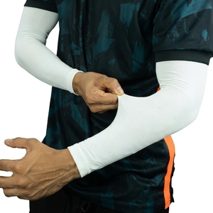 Mangas Protectoras para Hombre, Blancas, de Poliéster, UPF50+, Manga Larga, Color Sólido, Protección Deportiva - Product Image 1