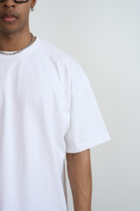 เสื้อยืดโอเวอร์ไซส์ถักนิตเนื้อหนา 300 GSM รุ่น Thumb Premium ขายดีที่สุด ระบายอากาศได้ดี ผ้าฝ้าย 100% ทรงบ็อกซี่ สตรีทแวร์ รับสกรีนโลโก้ - Product Image 2